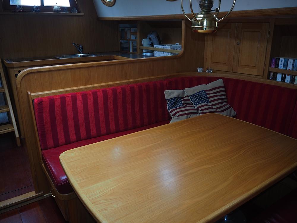 Saloon, Accommodation